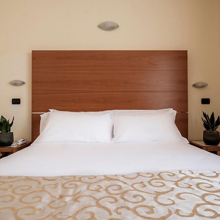 Hotel Lory Forlì Buitenkant foto