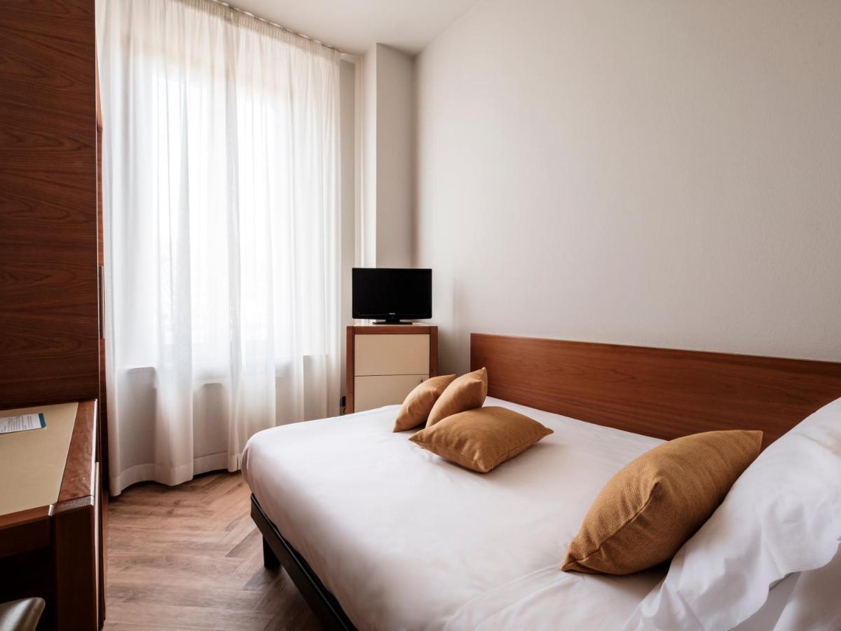Hotel Lory Forlì Buitenkant foto