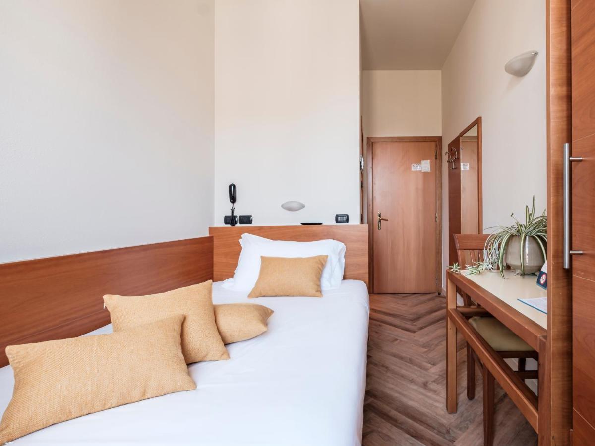 Hotel Lory Forlì Buitenkant foto